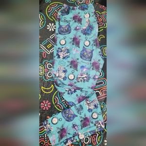 Alice in wonderland leggings